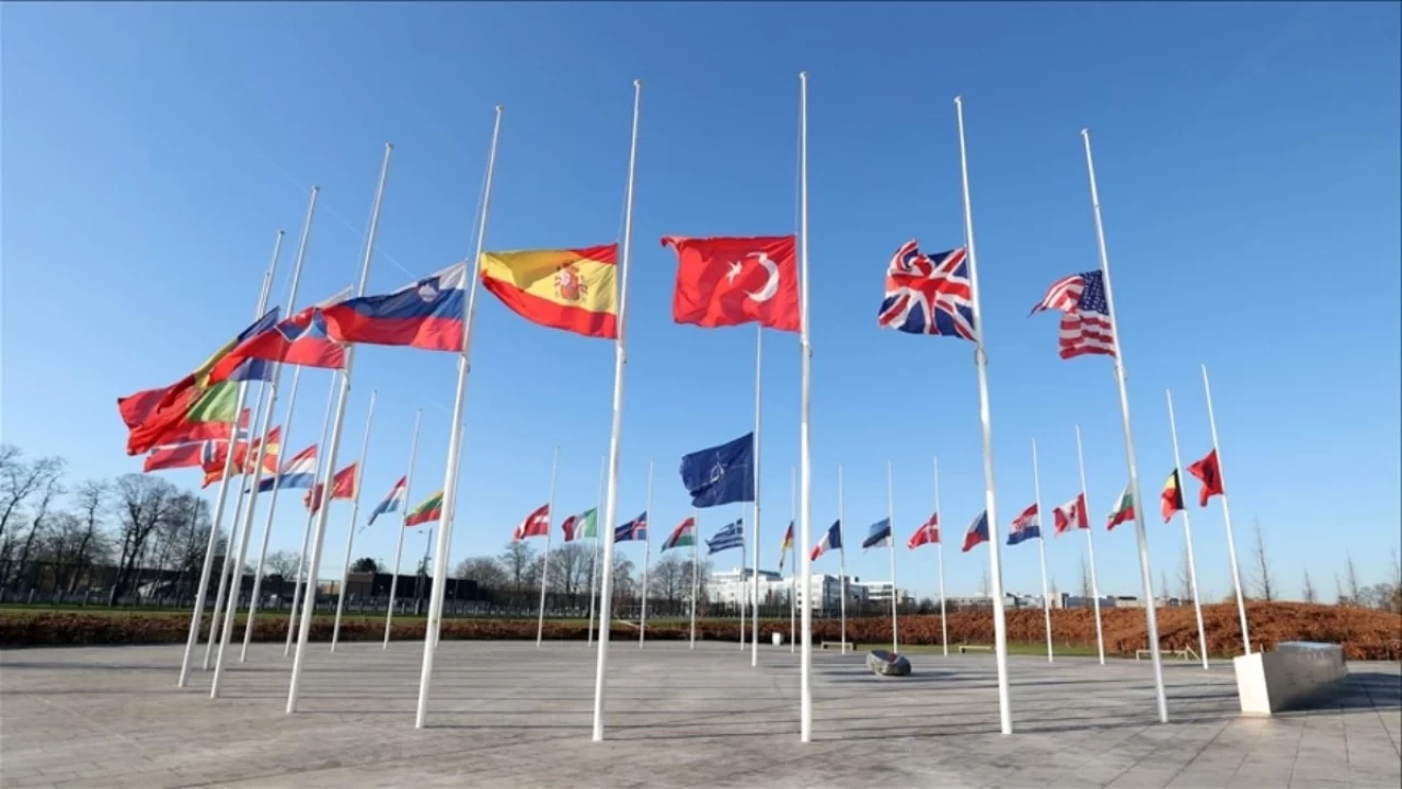 Bayrağı farklı geometrik şekle sahip tek ülke: Nepal